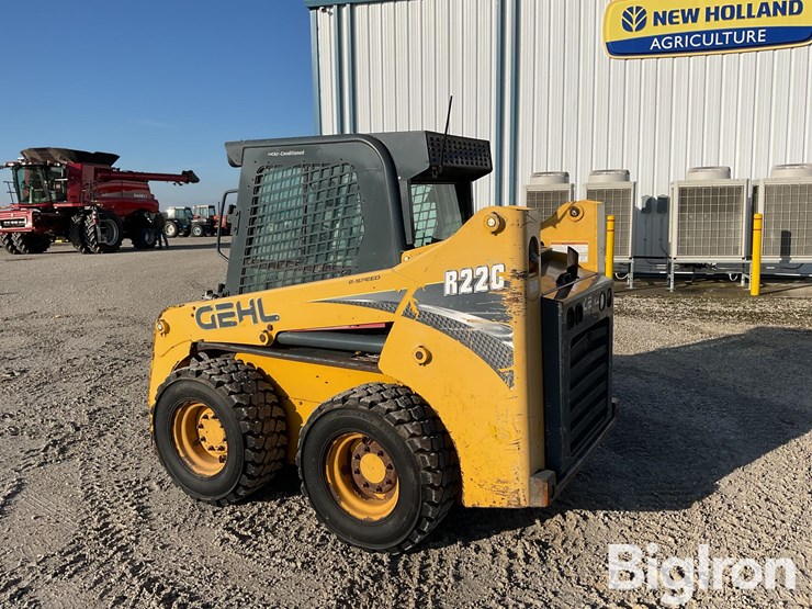 2014-gehl-r220-image-7