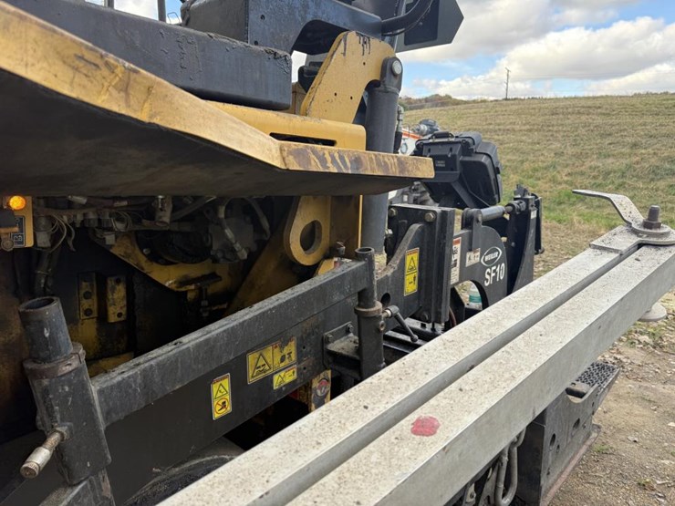 caterpillar-ap-1055f-image-14