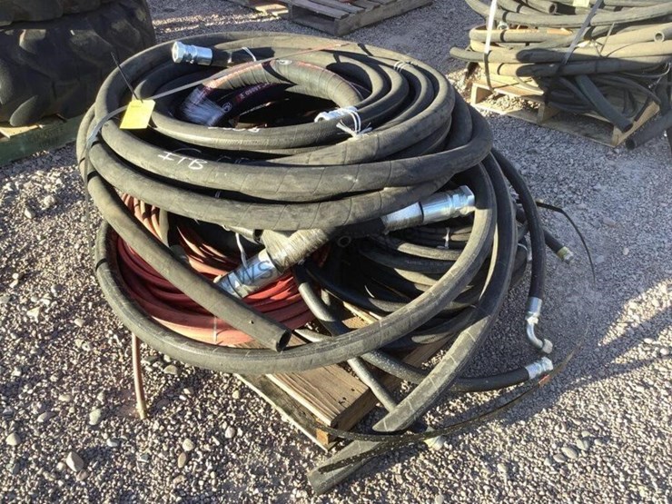 pallet-of-asst-industrial-hoses-image-1