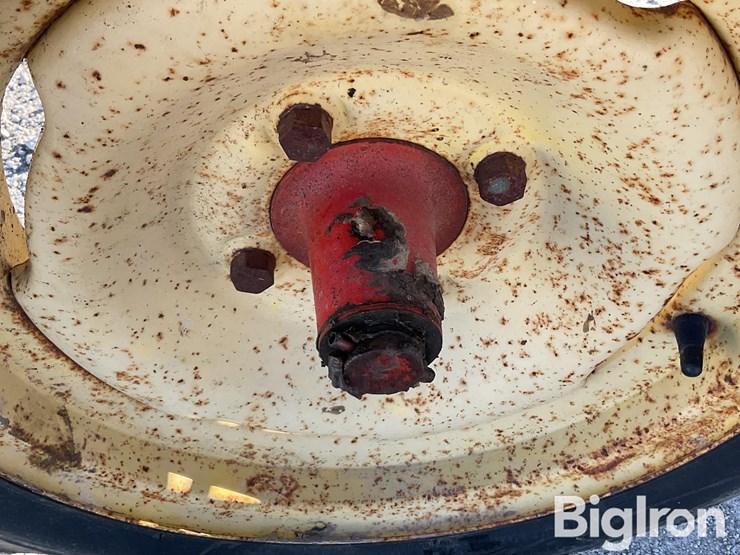 new-holland-258-image-16