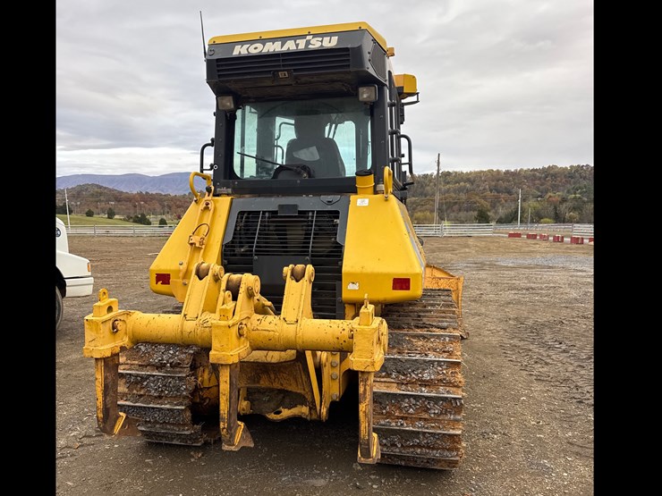 #1301-•-komatsu-d51x-crawler-dozer-image-7