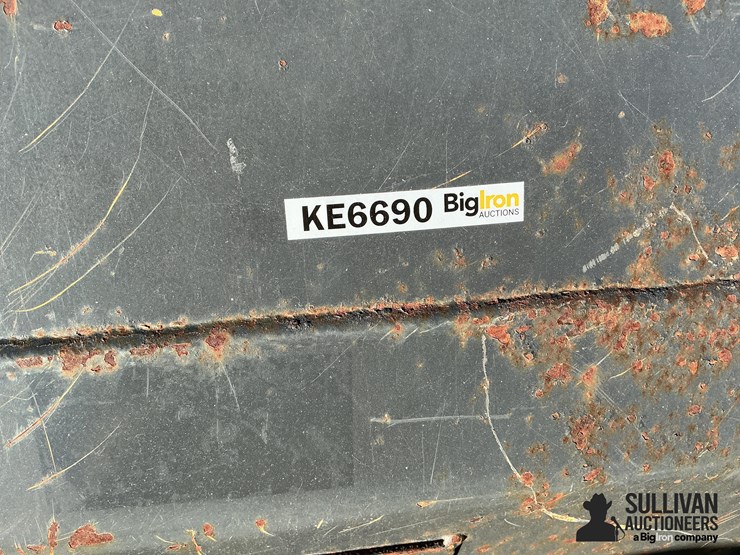 82”-material-bucket-image-13