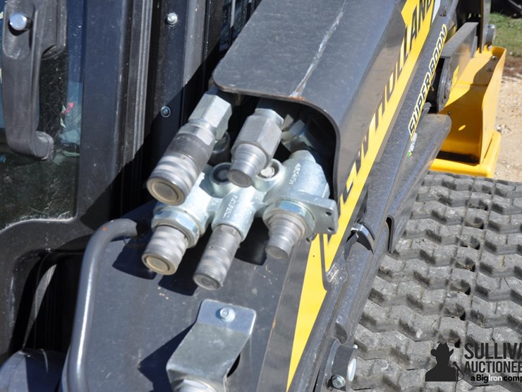 2023-new-holland-c345-image-15