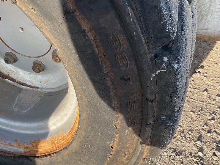 2007-case-450-image-16