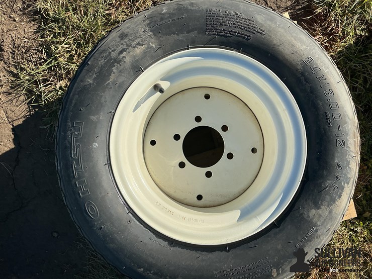 ohtsu-24x3.00-12-tire-on-6-bolt-rim-image-3