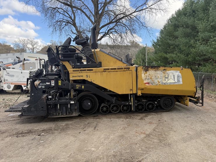 caterpillar-ap-1055f-image-6