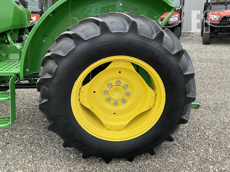 2021-john-deere-5055e-image-15