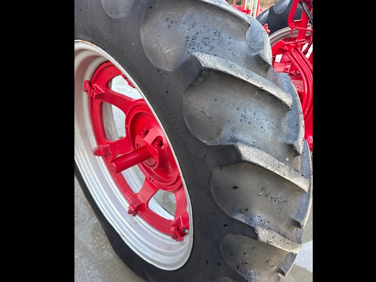 #1140-•-ih-farmall-md.-(1947)-image-6