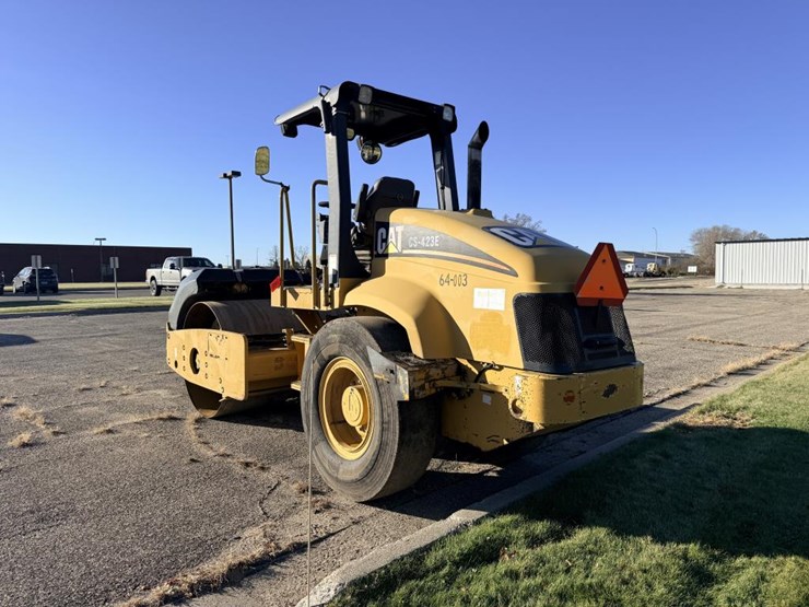 1992-caterpillar-cs-423e-image-8