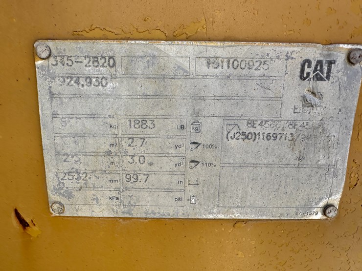 2016-caterpillar-926m-image-42