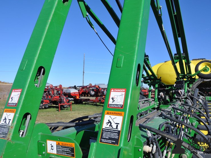 2014-john-deere-1770nt-ccs-image-17