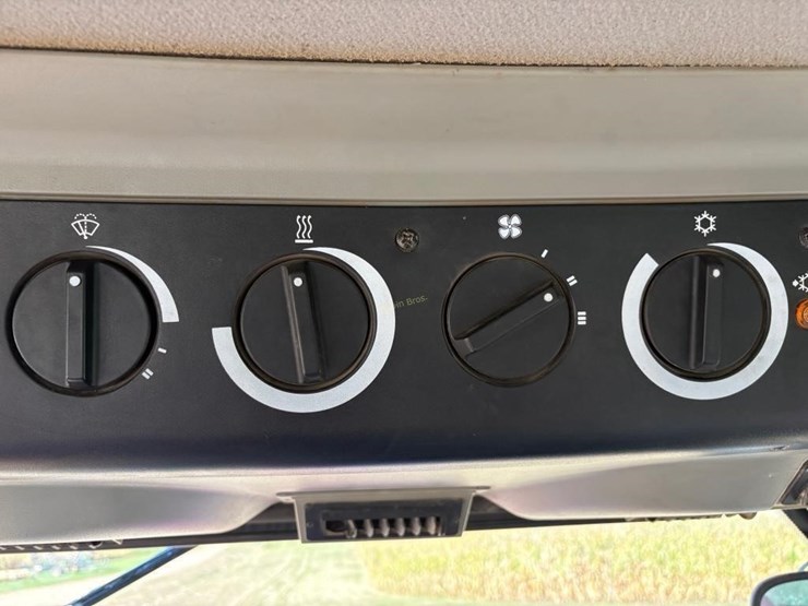 mccormick-xtx200-image-23