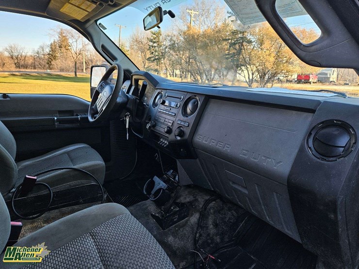 2011-ford-f350-image-27