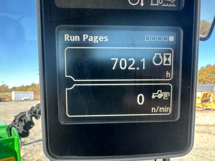 2013-john-deere-6140m-image-71