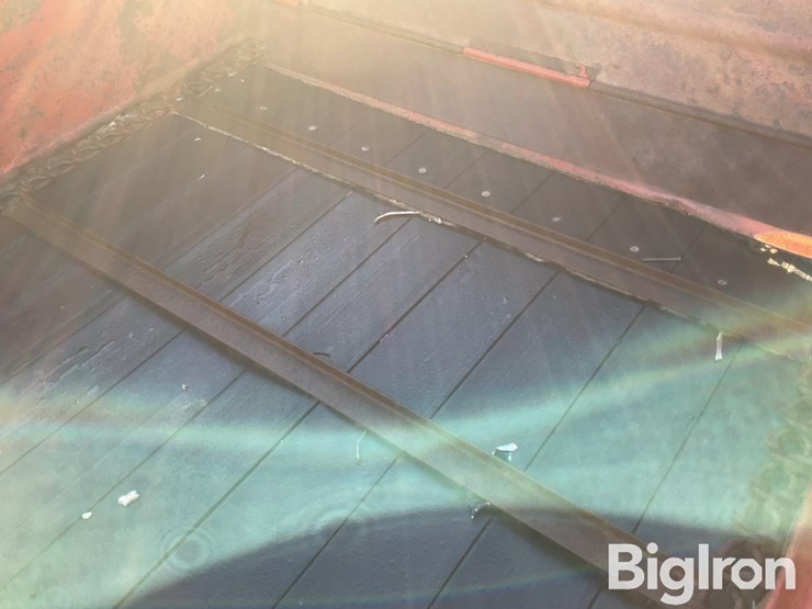 new-holland-165-image-17