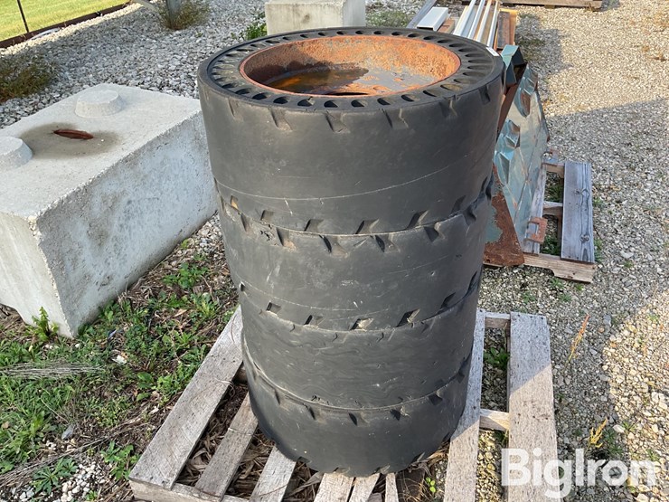 airless-rims-&-tires-for-skid-steer-image-4