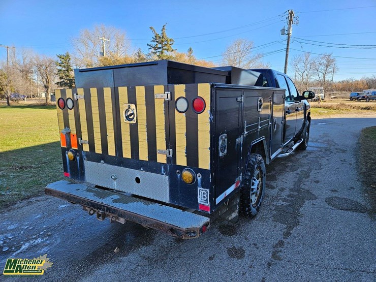 2012-chevrolet-silverado-2500hd-image-6