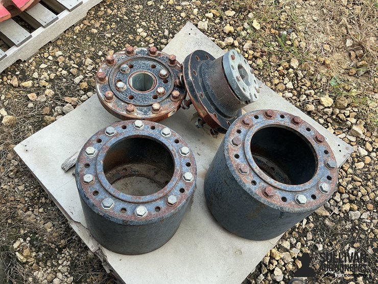 front-dual-extensions-&-axle-hubs-image-6