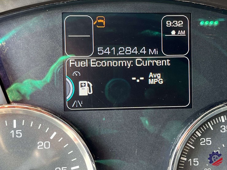 2016-kenworth-t880-image-67