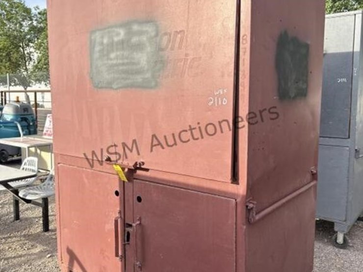 rolling-jobsite-tool-cabinet-with-assorted-tools-image-1