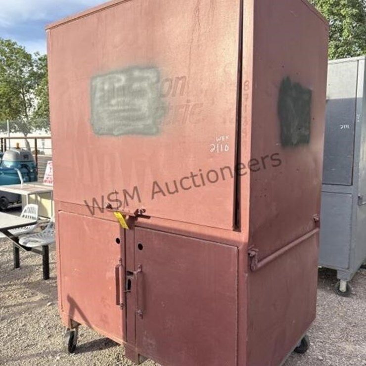 ROLLING JOBSITE TOOL CABINET WITH ASSORTED TOOLS