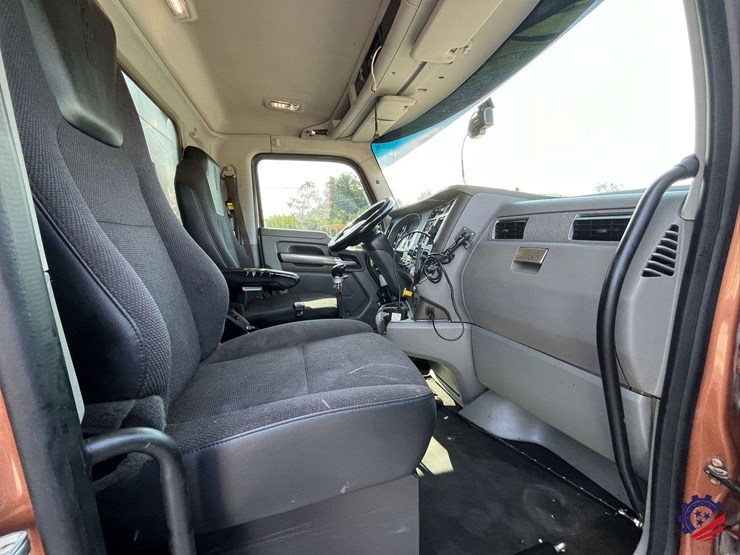2016-kenworth-t880-image-53