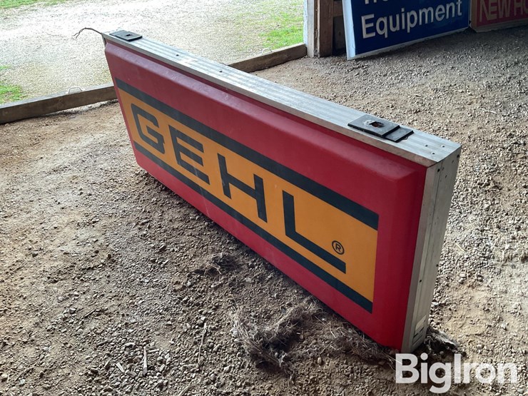 gehl-lighted-sign-image-3