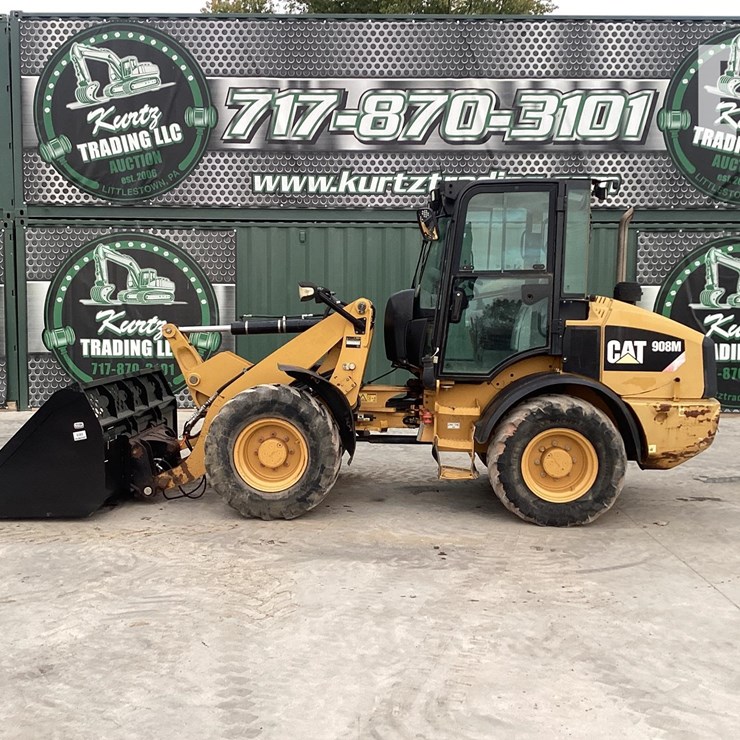 2017 CATERPILLAR 908M