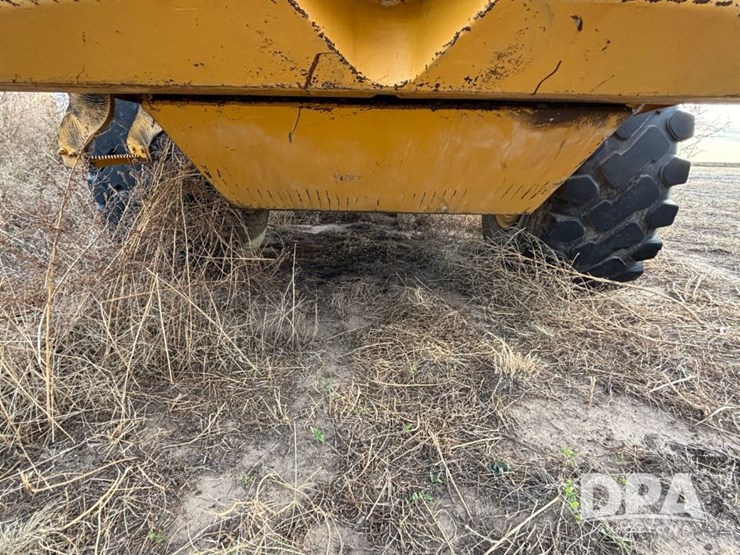 2001-deere-644h-image-10