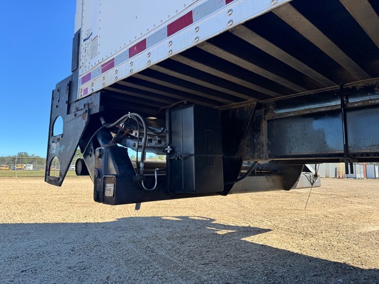 #16193-•-2016-hino-338v-van-body-truck-image-10