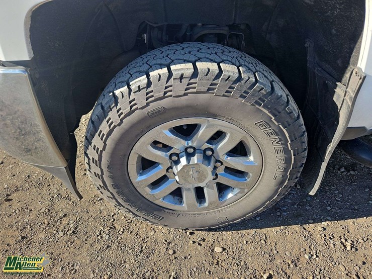 2018-chevrolet-silverado-3500hd-image-8