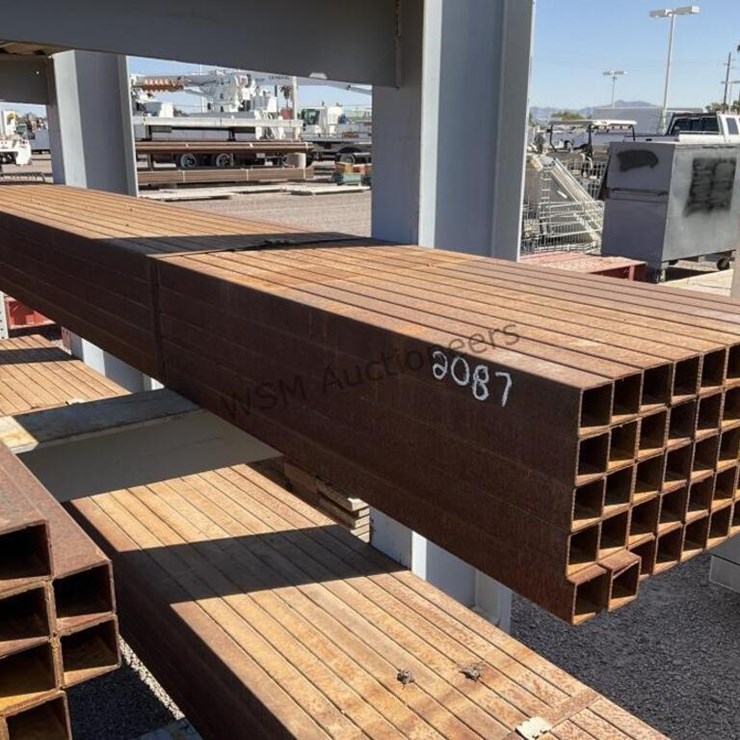 BUNDLE OF 2IN SQUARE TUBING