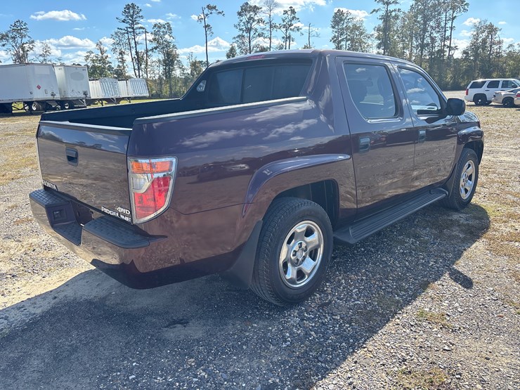 #24327-•-2008-honda-ridgeliner-image-3
