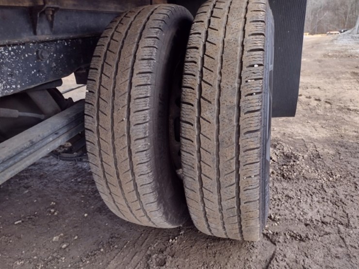 11-freightliner-truck^title^-(qea-4046)-image-18