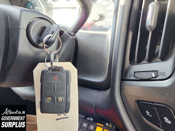 2015-chevrolet-silverado-1500-image-17