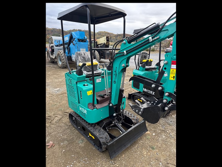 #1202-•-new-h15r-cfg-industrial-mini-track-excavator-with-thumb-image-2