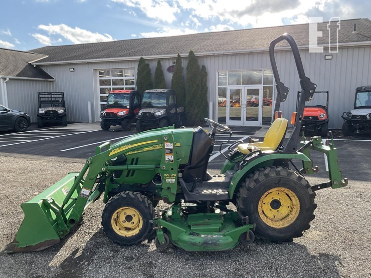 john-deere-2320-image-2