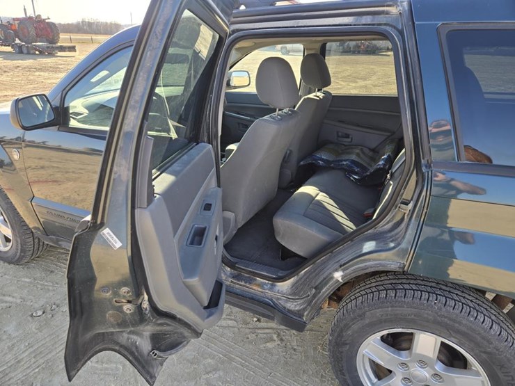 2005-jeep-grand-cherokee-image-7