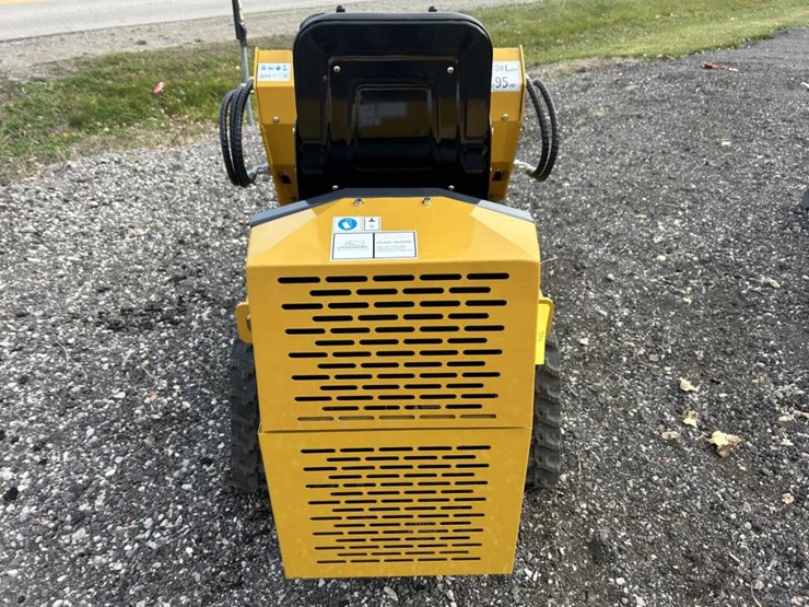 #2710-•-2025-infront-yf400-mini-tracked-skid-steer-image-4