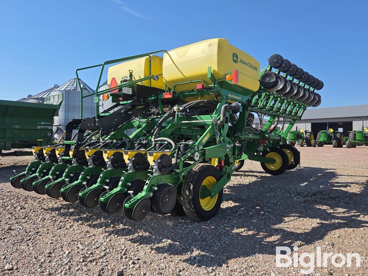 2022-john-deere-1795-image-5