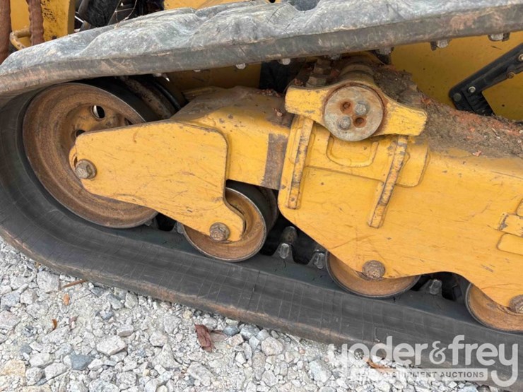 2022-caterpillar-299d3-xe-image-11