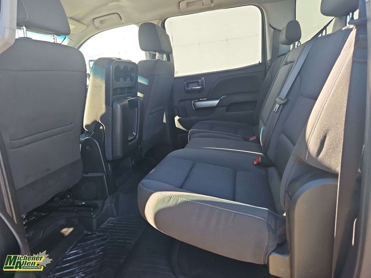 2018-chevrolet-silverado-3500hd-image-12