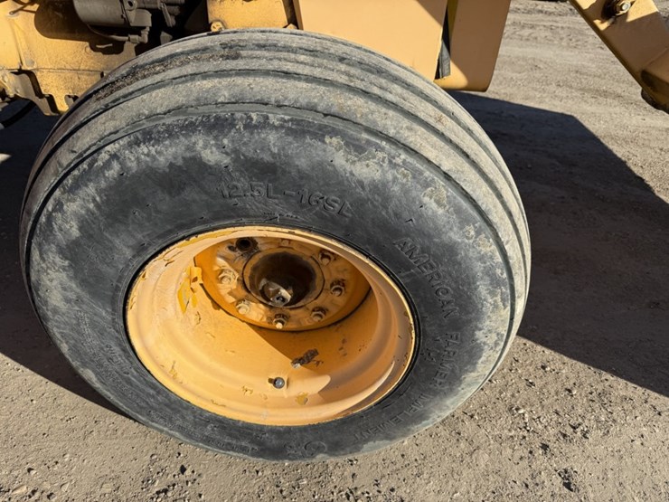 massey-ferguson-300a-image-47