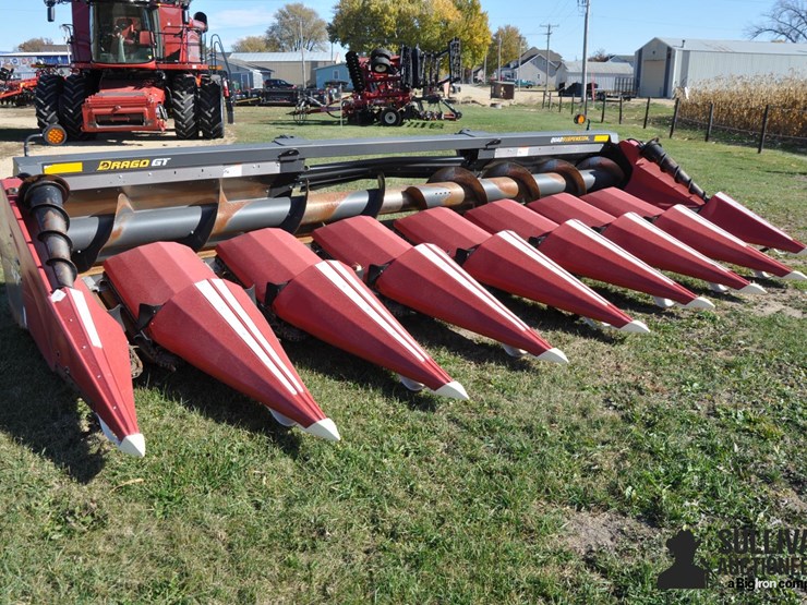 2016-drago-gt-8-30-8r30-corn-head-image-3