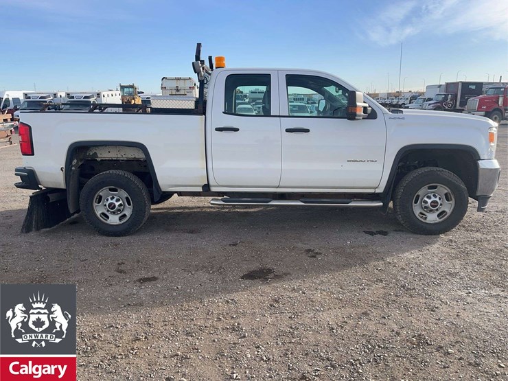 2016-gmc-sierra-2500hd-image-5