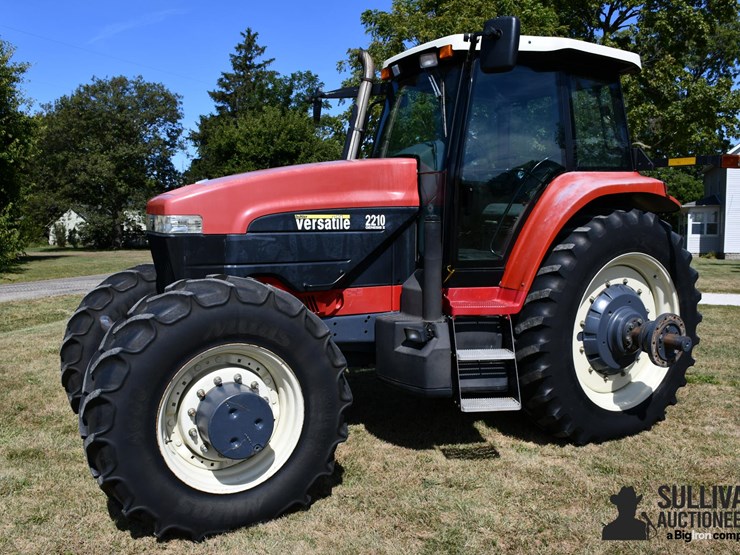 2004-buhler-versatile-2210-image-1