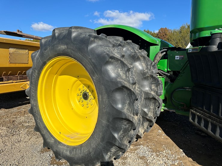 #32570-•-2012-john-deere-9360r-4x4-articulating-tractor-1rw9360rkep011018-image-10
