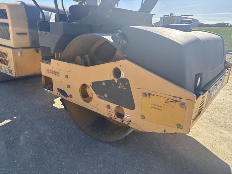 #1341-•-2013-volvo-dd110-roller-image-12