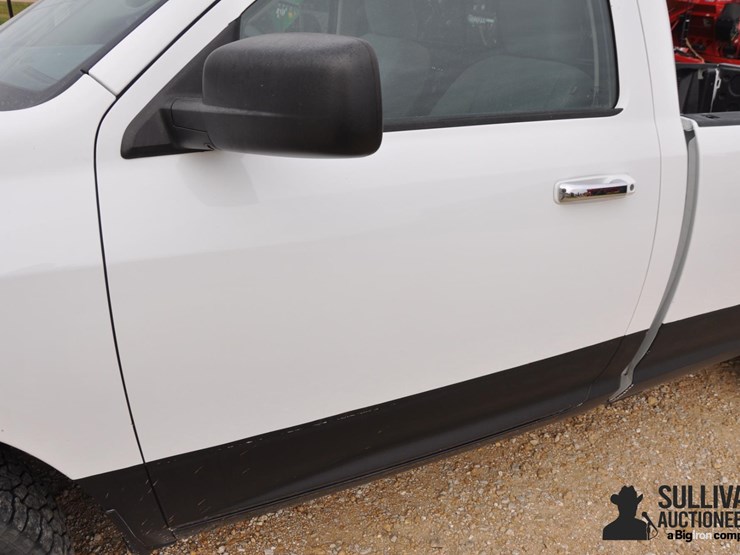 2014-ram-1500-slt-image-14