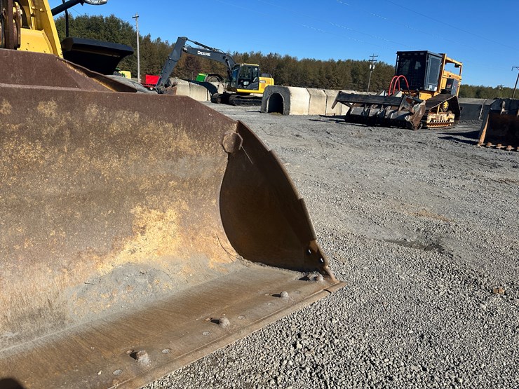 2016-caterpillar-926m-image-34